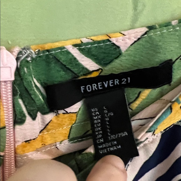 Forever 21 Leaf Print Wide Leg Pants - Picture 12 of 16